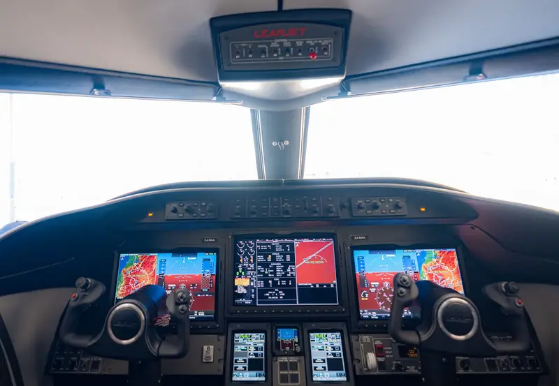 Aerolíneas Ejecutivas — Aviación ejecutiva, en vuelo.