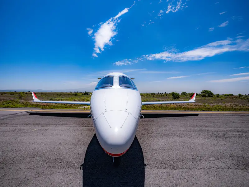 Aerolíneas Ejecutivas — Aviación ejecutiva, en vuelo.