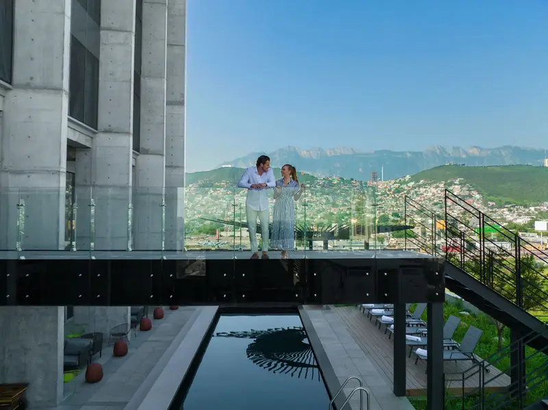 Grupo Brisas — Del Pacífico a Monterrey.