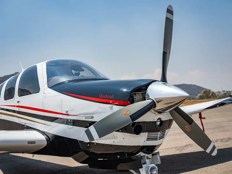 Guardian Jets — Aviones que se venden por los ojos.