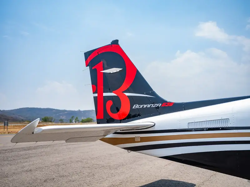 Guardian Jets — Aviones que se venden por los ojos.