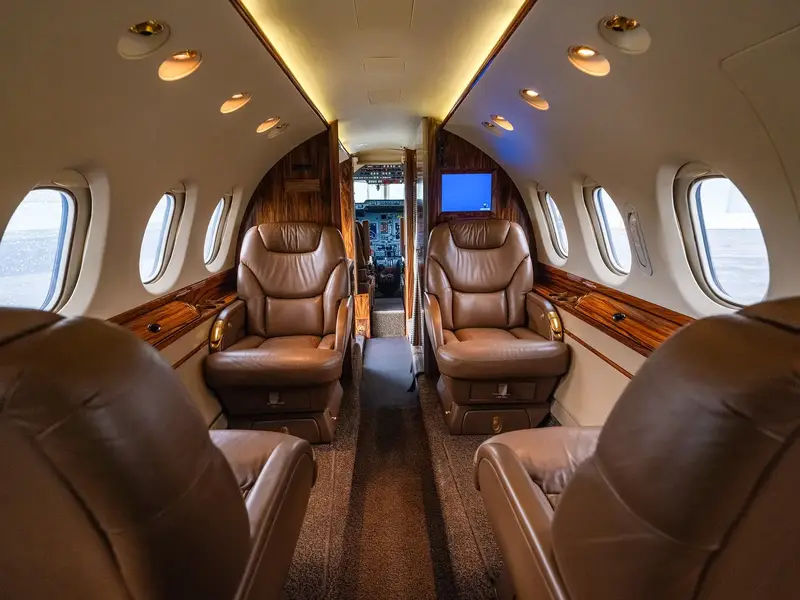 Guardian Jets — Aviones que se venden por los ojos.