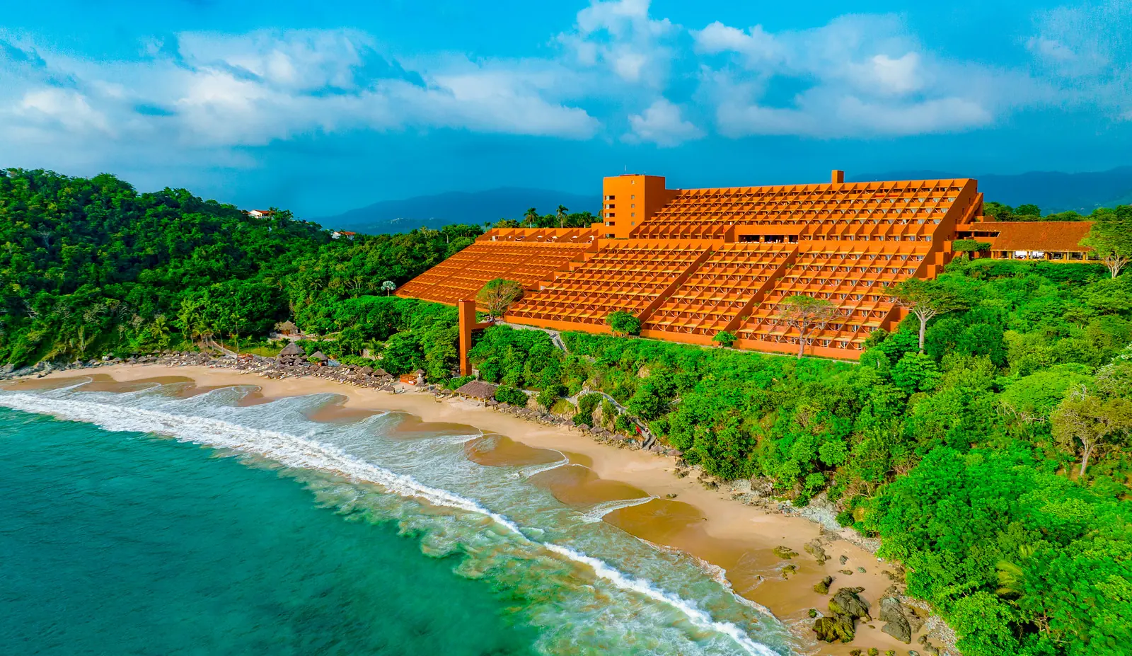 Las Brisas Ixtapa — Ixtapa, en su mejor luz.