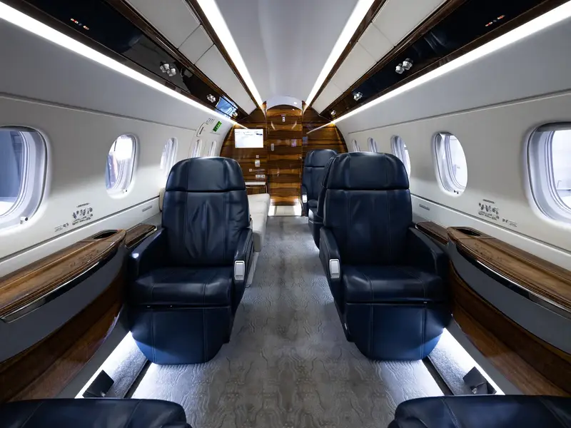 Ogara Jets — Cabina de autor.