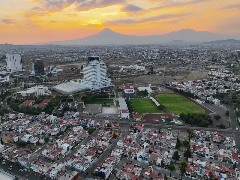 Red de Universidades Anáhuac — Diez campus, una sola identidad.