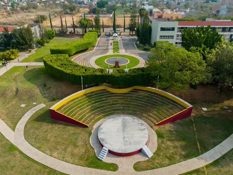 Red de Universidades Anáhuac — Diez campus, una sola identidad.